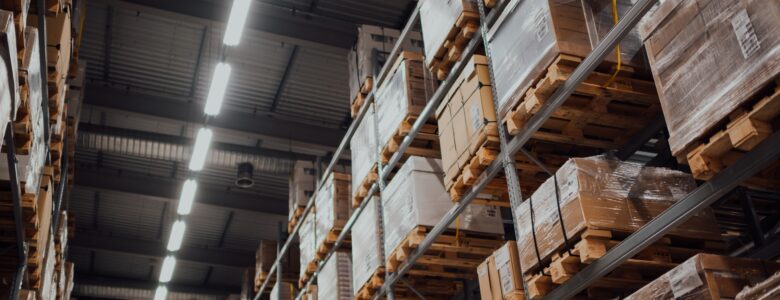 vendor-managed inventory warehouse image - photo by CHUTTERSNAP https://unsplash.com/photos/BNBA1h-NgdY